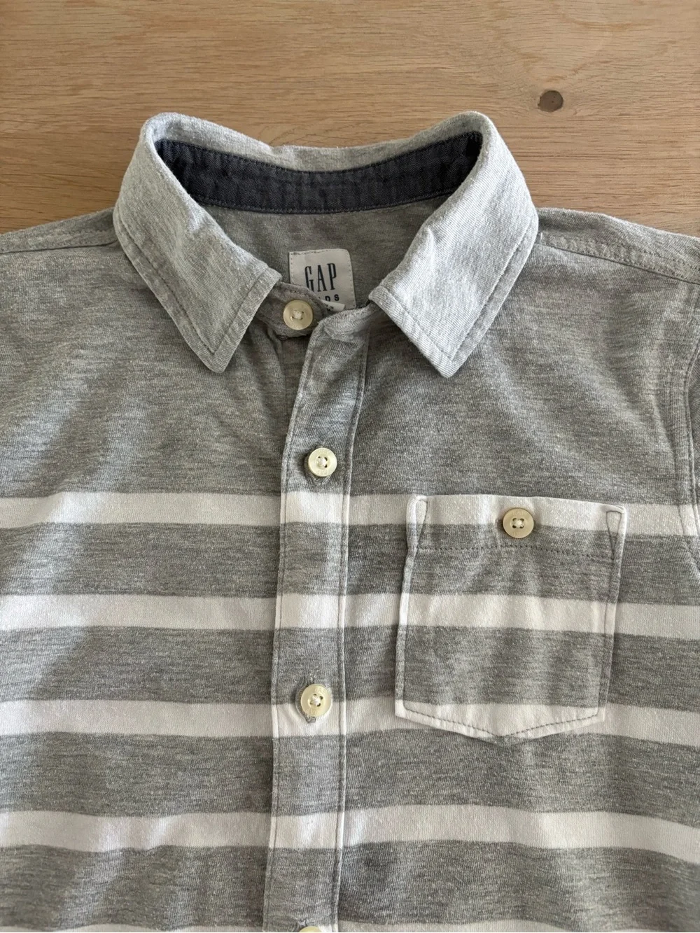 GAP Gray and White Striped Short-Sleeve Button-Down Shirt